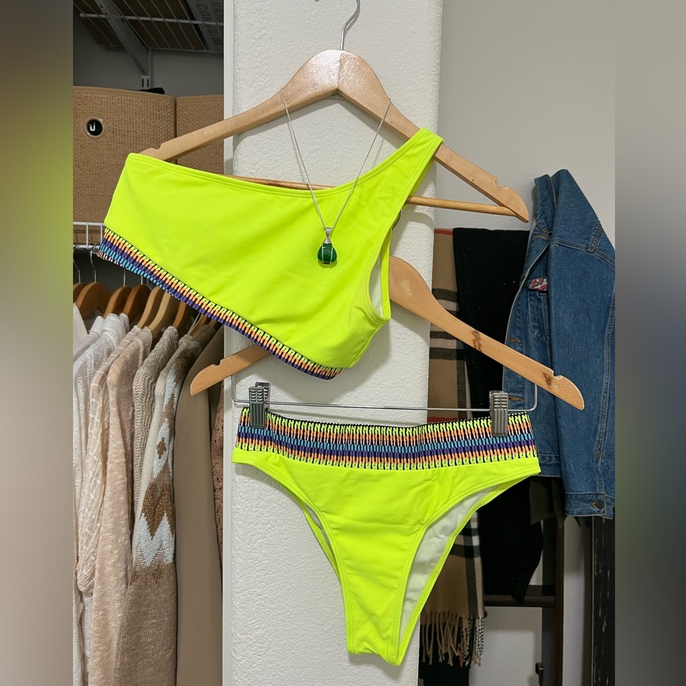 •PRICE FIRM•SHEIN Swim Set